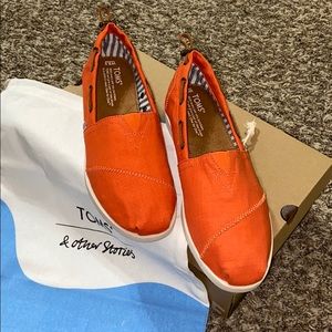 TOMS 8 1/2 priced for offers